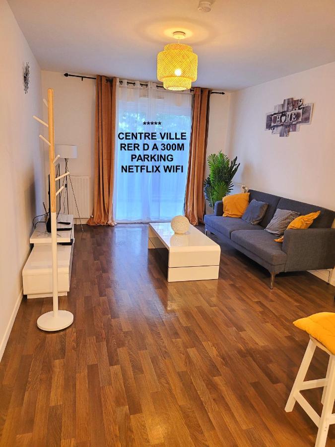 III Appart 2 Pieces, Neuf 200 M De Gare Parking Netflix Evry Courcouronnes Eksteriør billede