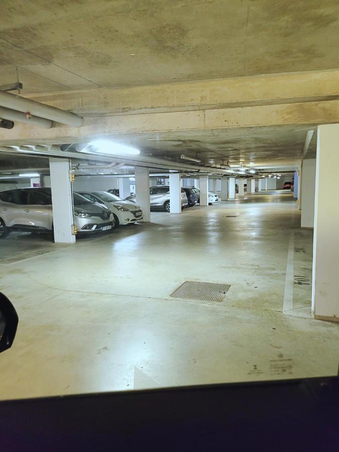 III Appart 2 Pieces, Neuf 200 M De Gare Parking Netflix Evry Courcouronnes Eksteriør billede